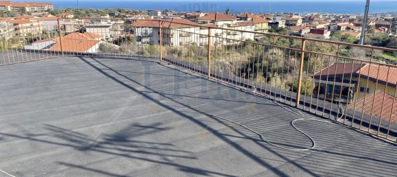 5 rooms Apartment in Catania, Italy No. 45628 6