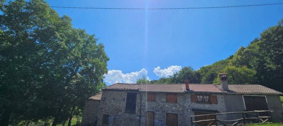 3 bedrooms House in Esino Lario, Italy No. 269499 3