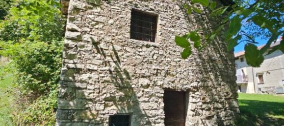 3 bedrooms House in Esino Lario, Italy No. 269499 9