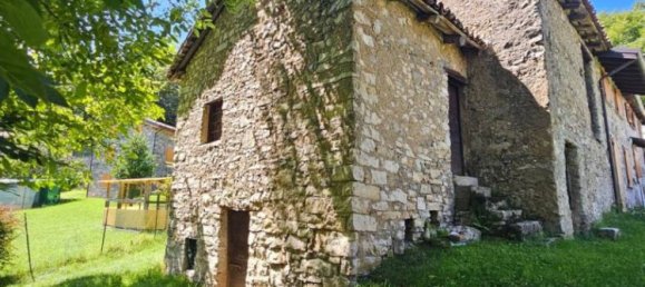 3 bedrooms House in Esino Lario, Italy No. 269499 5