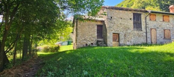 3 bedrooms House in Esino Lario, Italy No. 269499 6