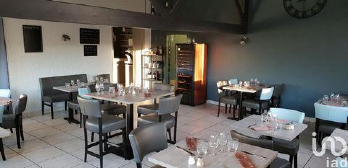 Fábrica en Montaigu, France 212 m² No. 20184