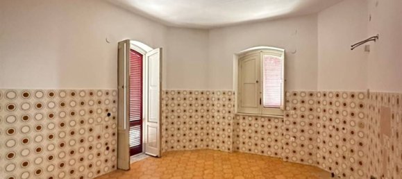 Вилла с 4 комнатами в Кастель Вольтурно, Италия № 33219 16