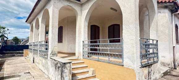 Вилла с 4 комнатами в Кастель Вольтурно, Италия № 33219 2