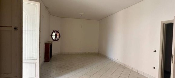 Вилла с 4 комнатами в Кастель Вольтурно, Италия № 33219 14