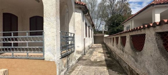 Вилла с 4 комнатами в Кастель Вольтурно, Италия № 33219 3