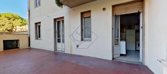 6غرفة شقة في Florence, Italy رقم 140015 6