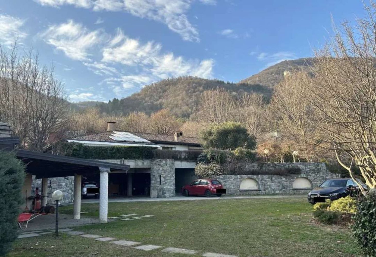 6-Zimmer Villa in Erba, Italy, Nr. 2842