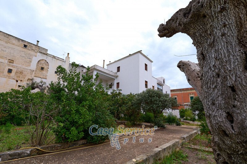 10 غرف نوم منزل في Parabita, Italy رقم 60350