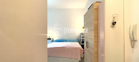 Studio in Milan, Italy No. 250748 17