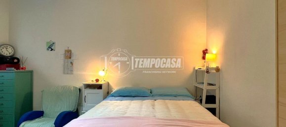 Studio in Milan, Italy No. 250748 11