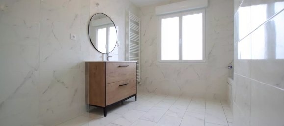 3 Schlafzimmer Haus in Darvoy, France, Nr. 47661 30