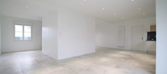 3 Schlafzimmer Haus in Darvoy, France, Nr. 47661 6