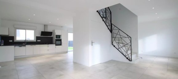 3 Schlafzimmer Haus in Darvoy, France, Nr. 47661 11