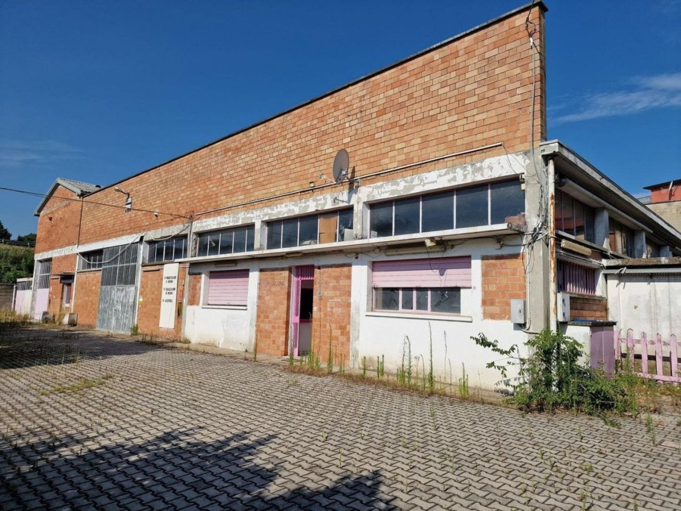 Entrepôt à Argelato, Italy 1099m² No. 375084