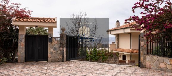 21-Zimmer Villa in Messina, Italy, Nr. 219496 11