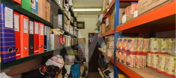 Gewerbliche Immobilie in Porto, Portugal 350m², Nr. 61817 13