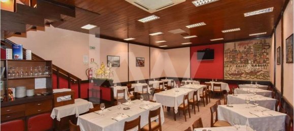 Gewerbliche Immobilie in Porto, Portugal 350m², Nr. 61817 3