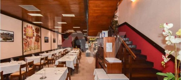 Gewerbliche Immobilie in Porto, Portugal 350m², Nr. 61817 4