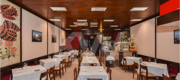 Gewerbliche Immobilie in Porto, Portugal 350m², Nr. 61817 5