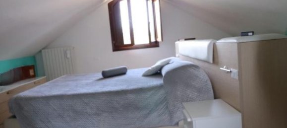 4-salle Appartement à Montevarchi, Italy No. 234962 2