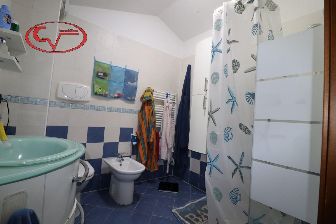 4-salle Appartement à Montevarchi, Italy No. 234962