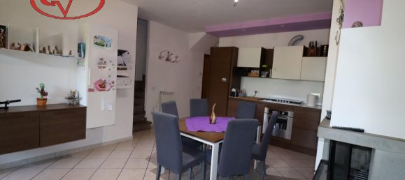 4-salle Appartement à Montevarchi, Italy No. 234962 4