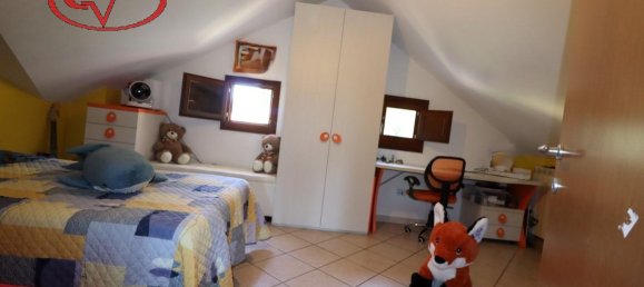 4-salle Appartement à Montevarchi, Italy No. 234962 18