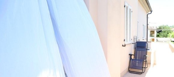 4-salle Appartement à Montevarchi, Italy No. 234962 11