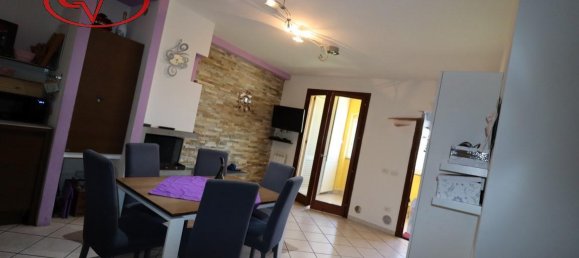 4-salle Appartement à Montevarchi, Italy No. 234962 8