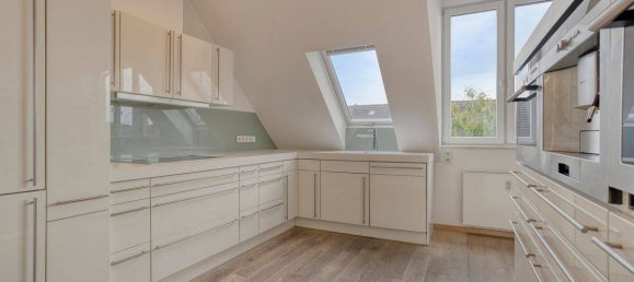 4 rooms Duplex in Dusseldorf, Germany No. 371098 6