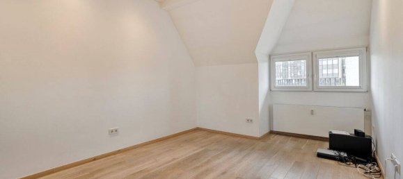 4 rooms Duplex in Dusseldorf, Germany No. 371098 11