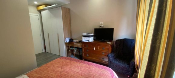 4 bedrooms Apartment in Turin, Italy No. 198141 23