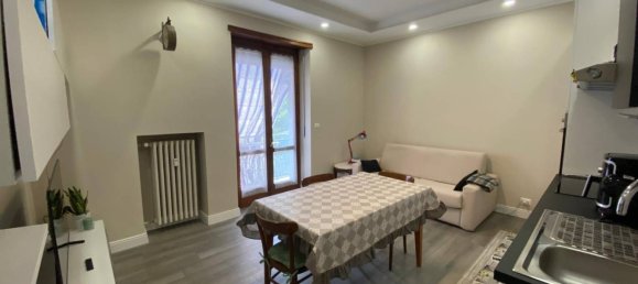 4 bedrooms Apartment in Turin, Italy No. 198141 5