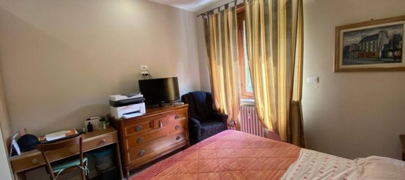 4 bedrooms Apartment in Turin, Italy No. 198141 22