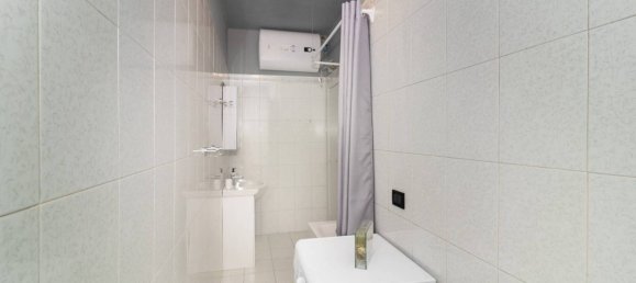 4 bedrooms Apartment in Turin, Italy No. 198141 36