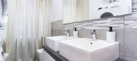 4 bedrooms Apartment in Turin, Italy No. 198141 11