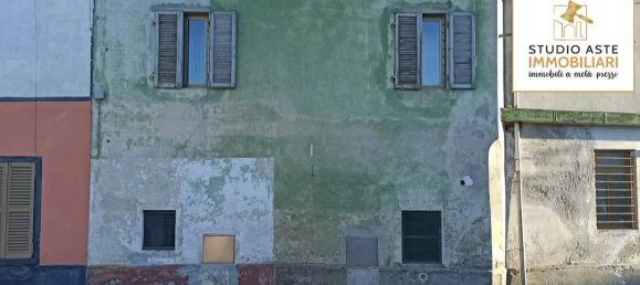 4 bedrooms House in Strambino, Italy No. 11822 4