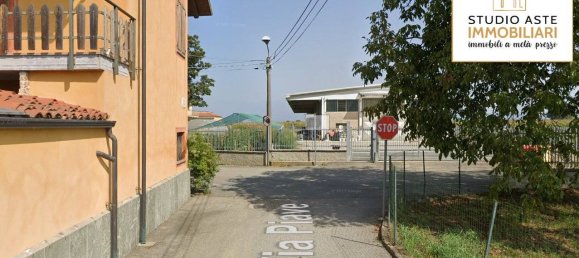 4 bedrooms House in Strambino, Italy No. 11822 21