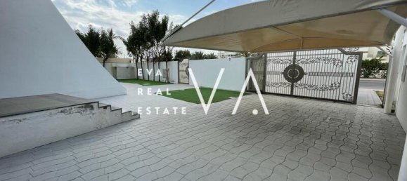 Villa de 6 dormitorios en Jumeirah, UAE No. 102879 4