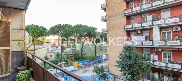 3 bedrooms Apartment in Rome, Italy No. 126172 10