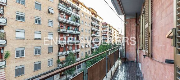 3 bedrooms Apartment in Rome, Italy No. 126172 12