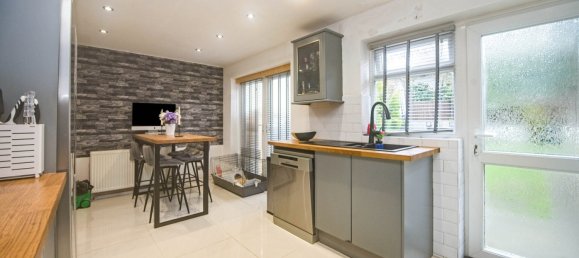 Casa en Tredegar, United Kingdom No. 2150 2