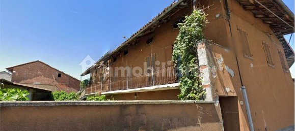 3 bedrooms House in Caluso, Italy No. 207249 3