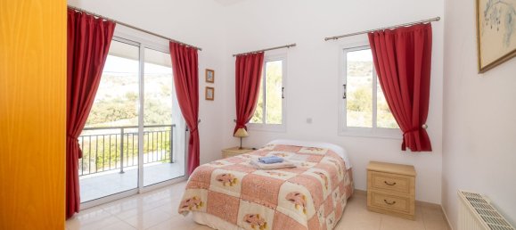 4 bedrooms Villa in Steni, Cyprus No. 21699 4