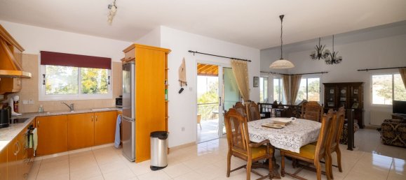 4 bedrooms Villa in Steni, Cyprus No. 21699 13