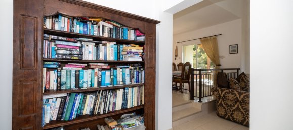 4 bedrooms Villa in Steni, Cyprus No. 21699 20