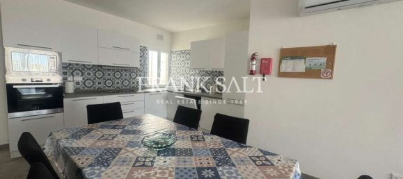 2 bedrooms Penthouse in Gharb, Malta No. 6020 2