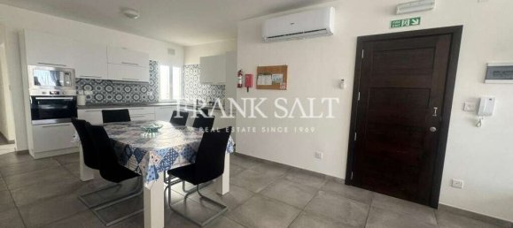 2 bedrooms Penthouse in Gharb, Malta No. 6020 3