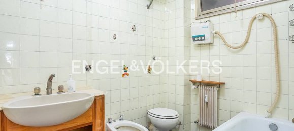 4 bedrooms Apartment in Rome, Italy No. 68743 9